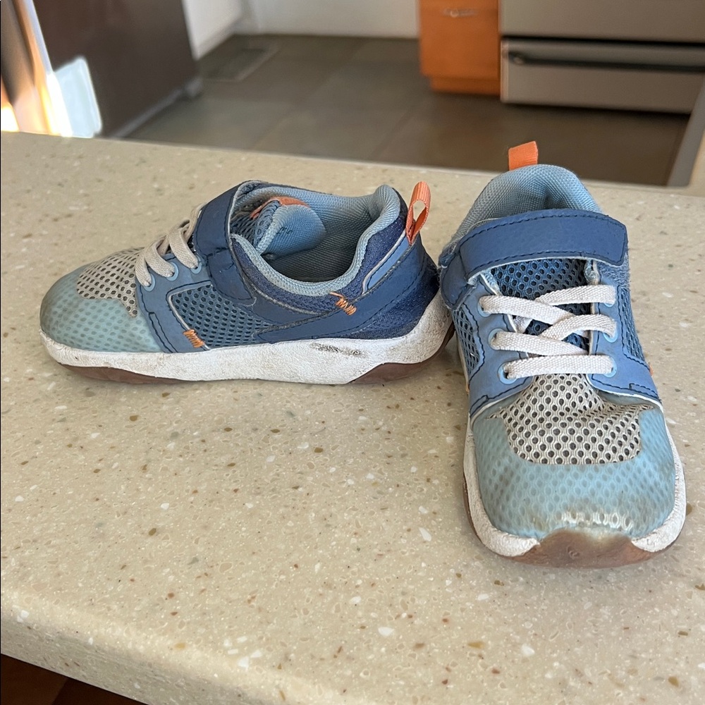 See Kai Run Viento sneaker, toddler size 11